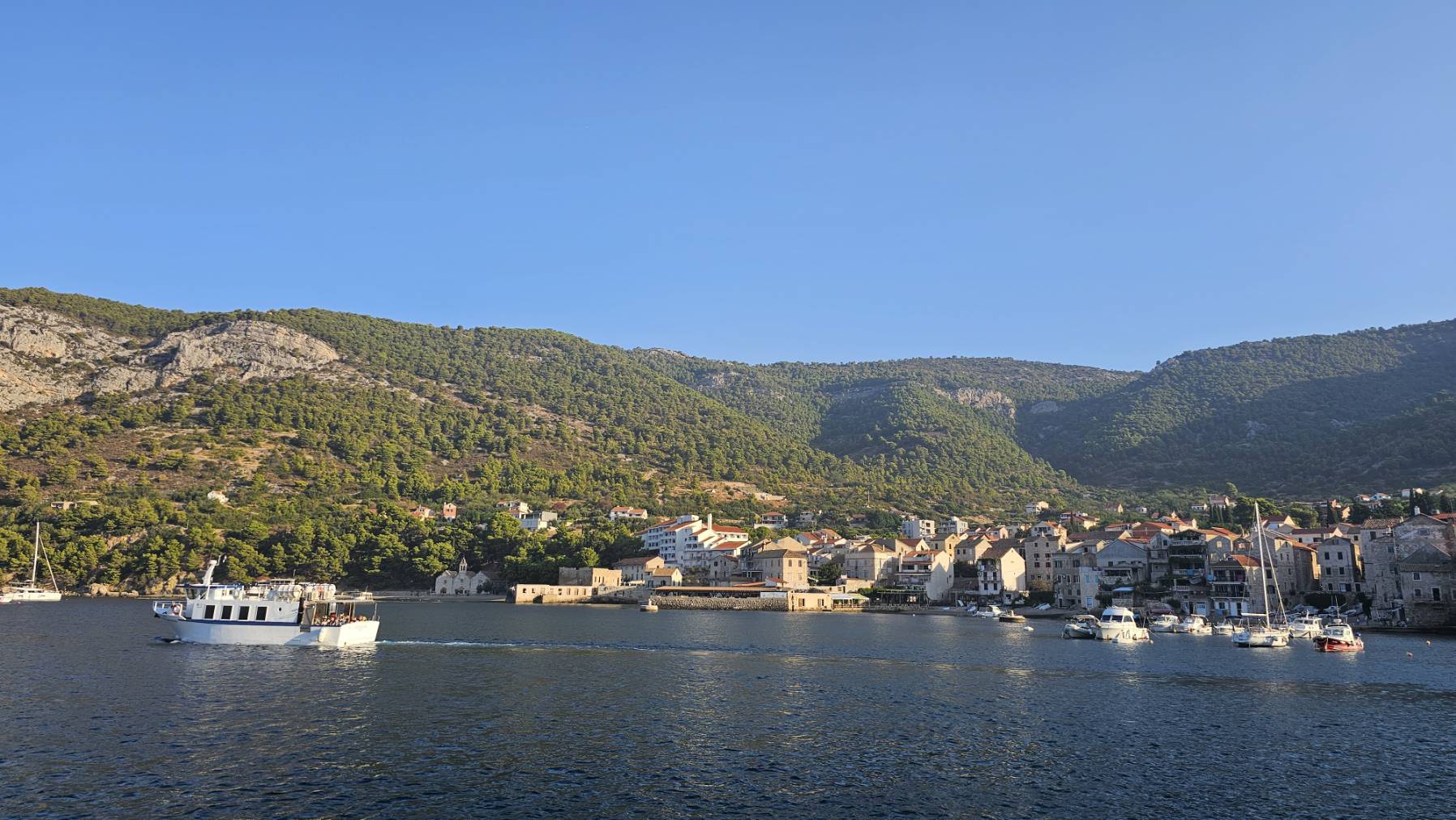Vis Town to Komiza_5321F133-7951-4F4D-AC4F-101F8202AC42