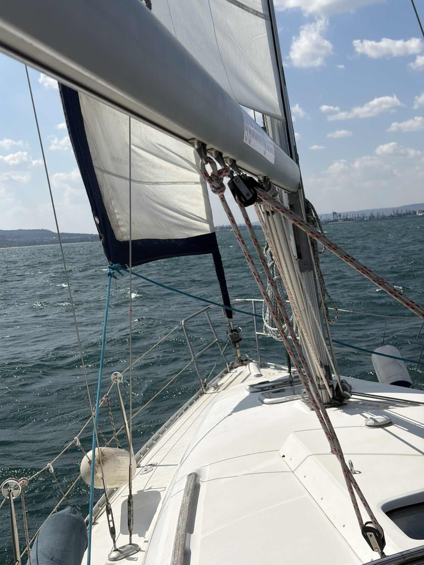 Sail training session_62857AEB-2575-4424-AEFD-308C663BC15D