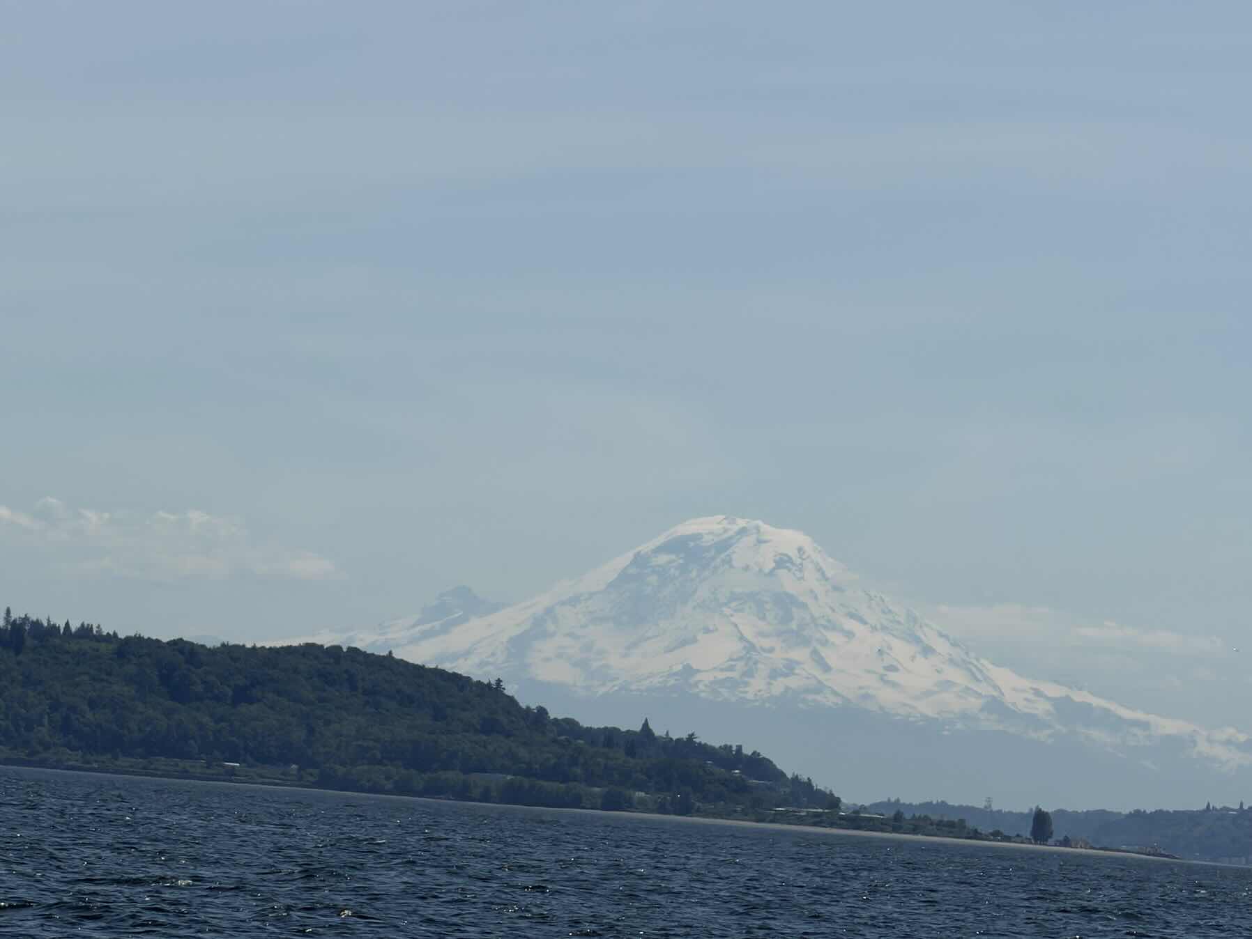 A lovely afternoon sail on the Sound_B07F3205-EF84-4032-9B3F-0F500FB794C1