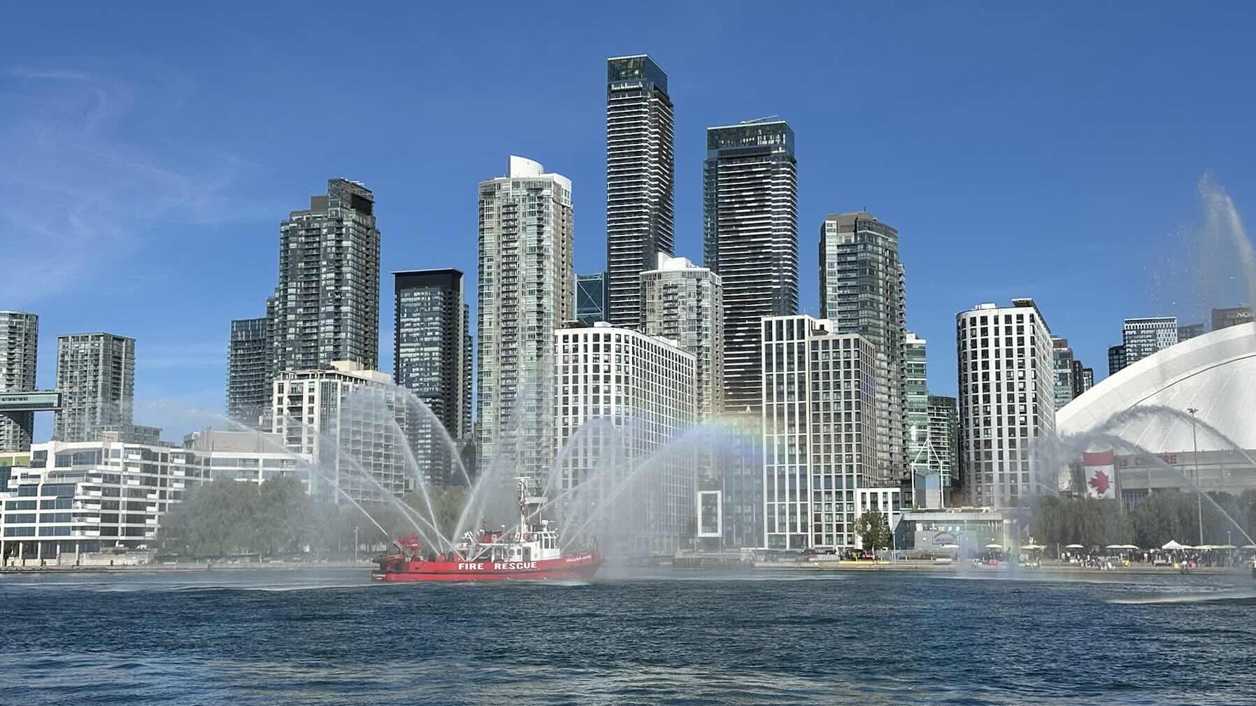 Beautiful Sunday sail around Toronto island_EE9247BF-737E-4566-93EC-5061DB60C102