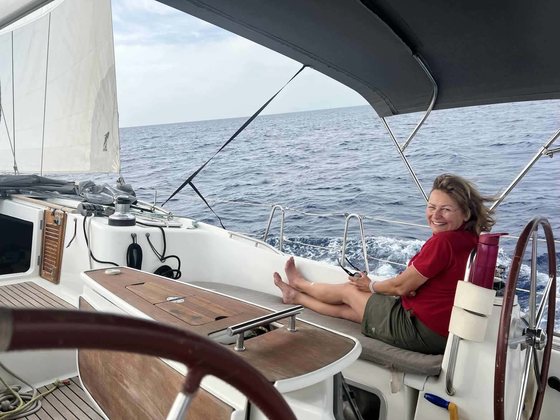 Motor sail into gentle wind_B0F4AFD4-FF02-4338-8BF0-E2A9C9790760