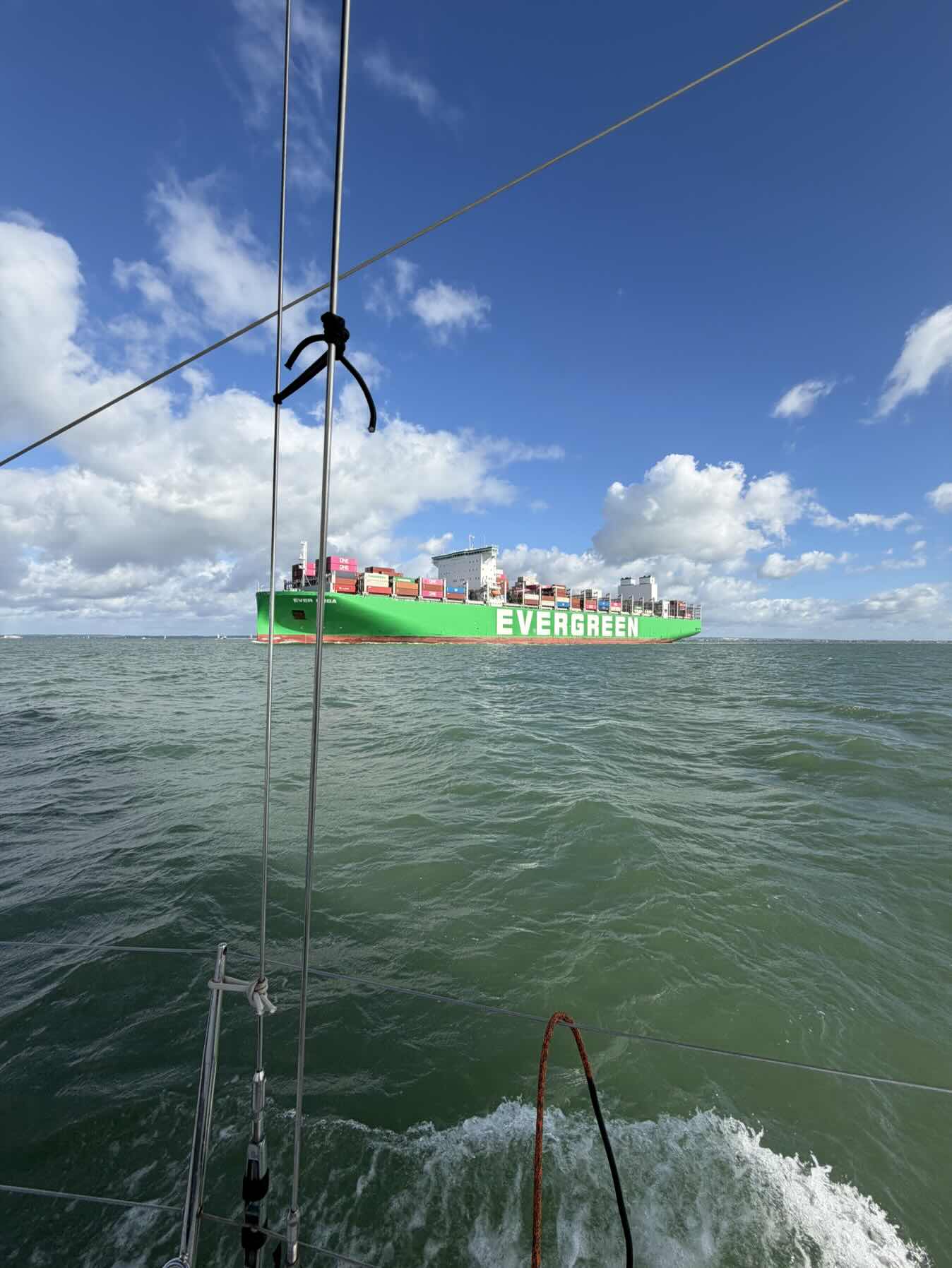 Super Series 2026 - Round 1 - Cowes - Day #1_857DBDA8-F21B-4A77-96B8-66F7281154B7