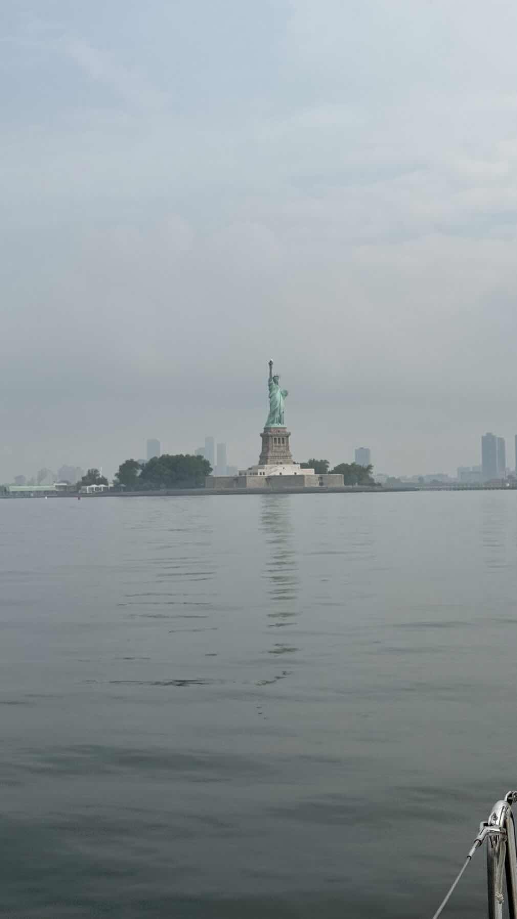 Atlantic city @ Hudson River (au moteur… pétole :(_75D072CC-039D-4628-9D9A-C3F9419F5334