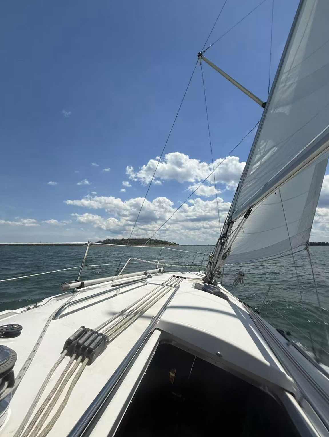 Sailing to the Graves _69039395-7675-4147-9673-B380DB83AF74
