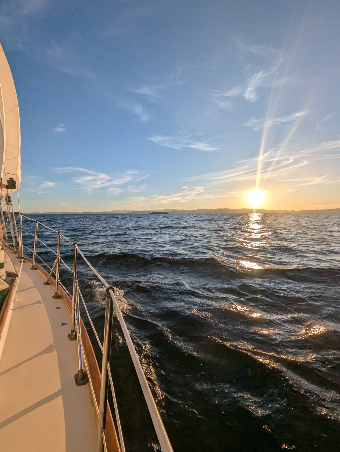 Sunset Sail_9B5548AA-5D68-4172-95E4-10A419F620D1