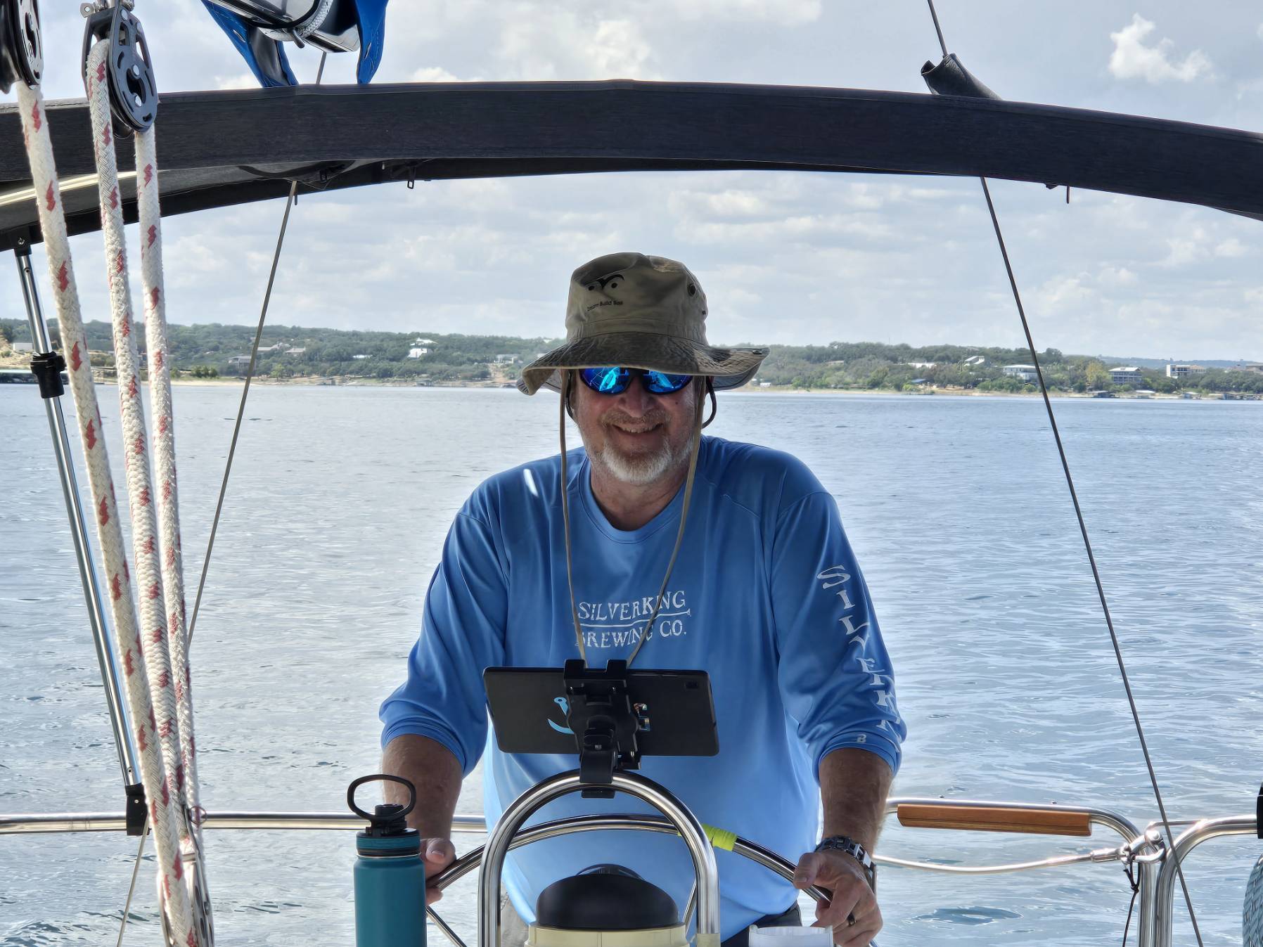 Close quarters maneuvering and sailing day on Lake_46757CCE-3F6D-4086-9C9D-068E32CF6164