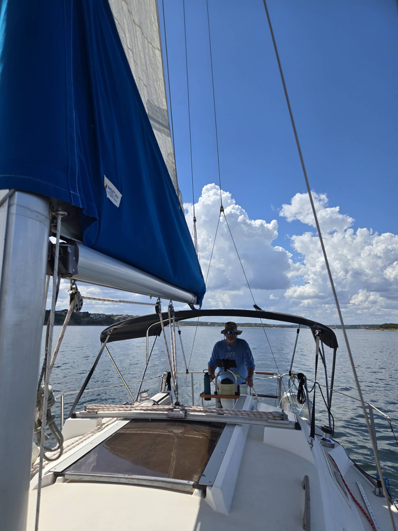Close quarters maneuvering and sailing day on Lake_5943AC9B-9ED1-4D53-AA4E-B0E250030EA4