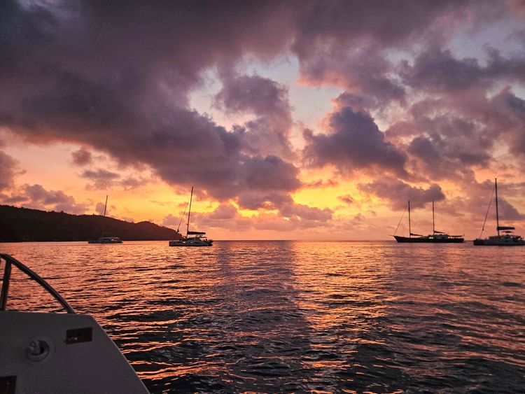 Voyage photo from Felicity to Anse Lazio