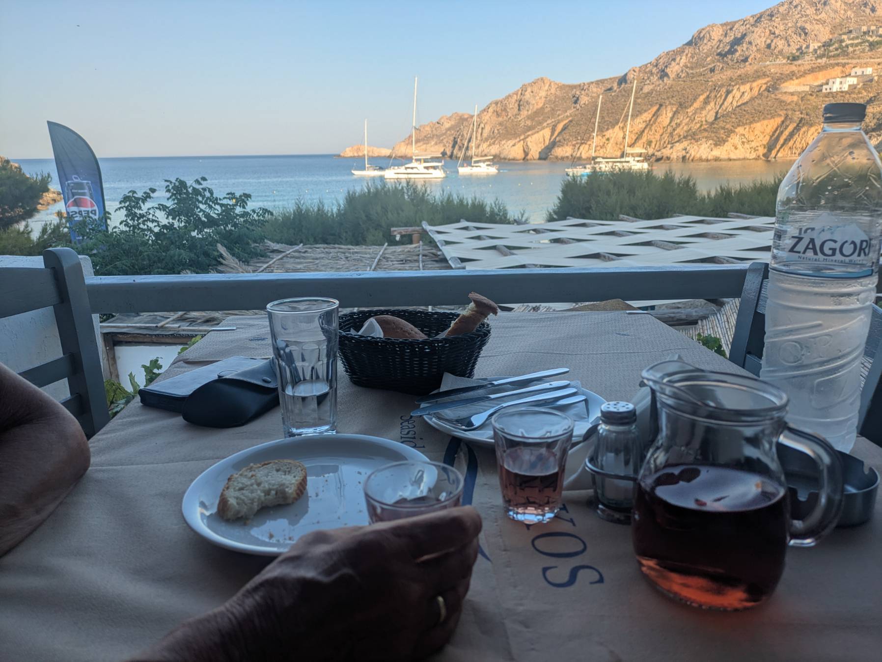 zur Paralia Psili Amos auf Serifos _450CD13B-2A00-4535-A304-AF9BD9C6281D