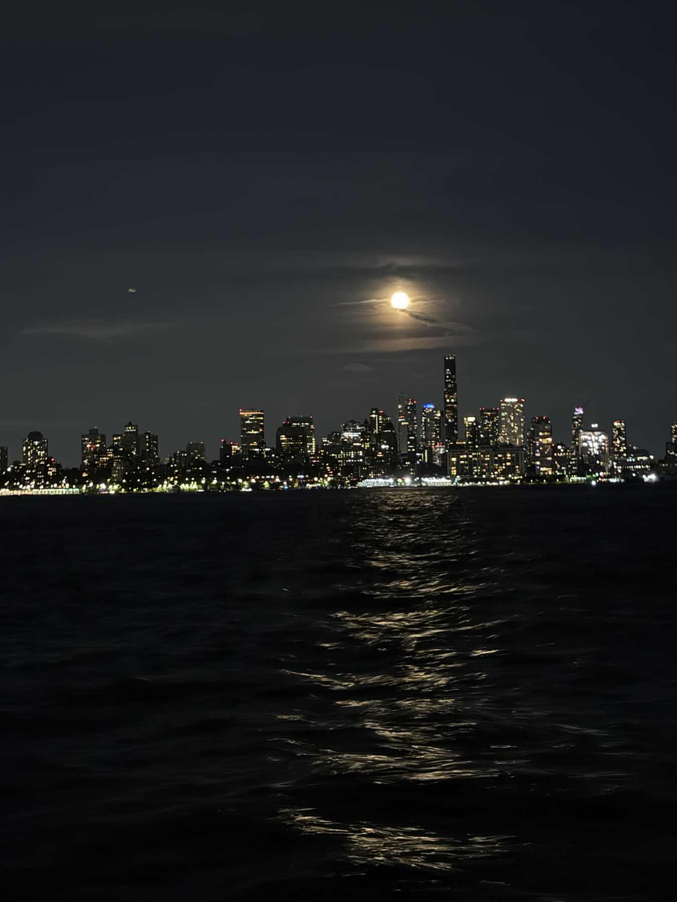 Full Moon Sail_3F219367-3112-4A9B-B54F-44A4DC4F6E11