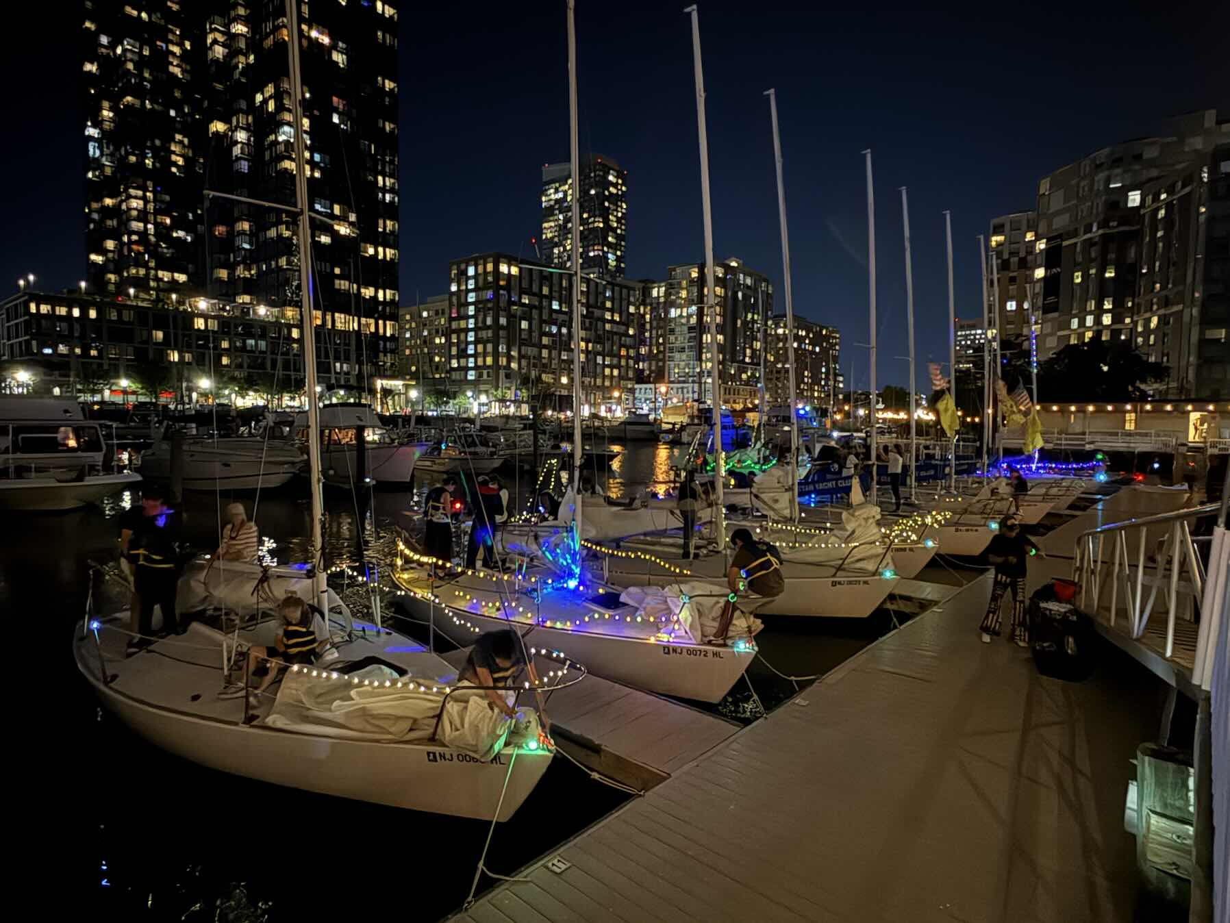 Full Moon Sail_68534DFD-F598-44E5-9529-6ADA865D74B0