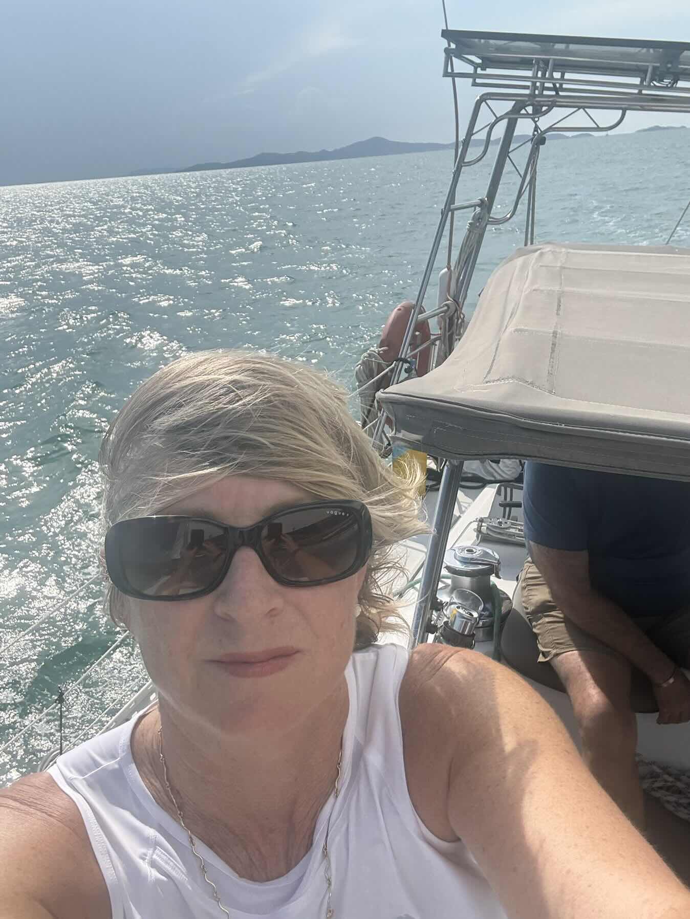 Sail with friends_BA0DD93D-7DE0-4DAE-8104-83DBBD4E29EC