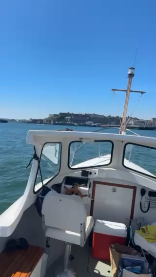 Checking out the Mayflower pontoon!_4DFD3DAE-7695-4929-AF73-47FD89DBE43F