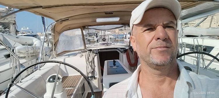 Voyage photo from party charter 