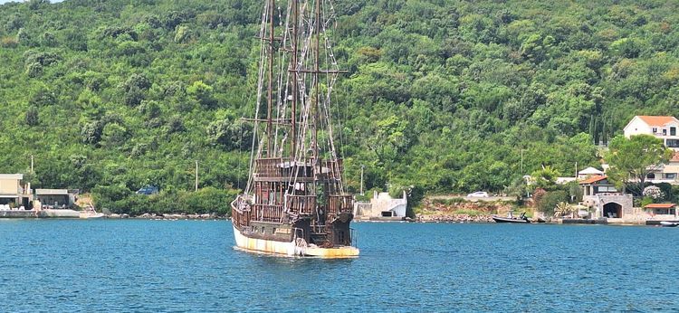 Voyage photo from Milovici to Tivat