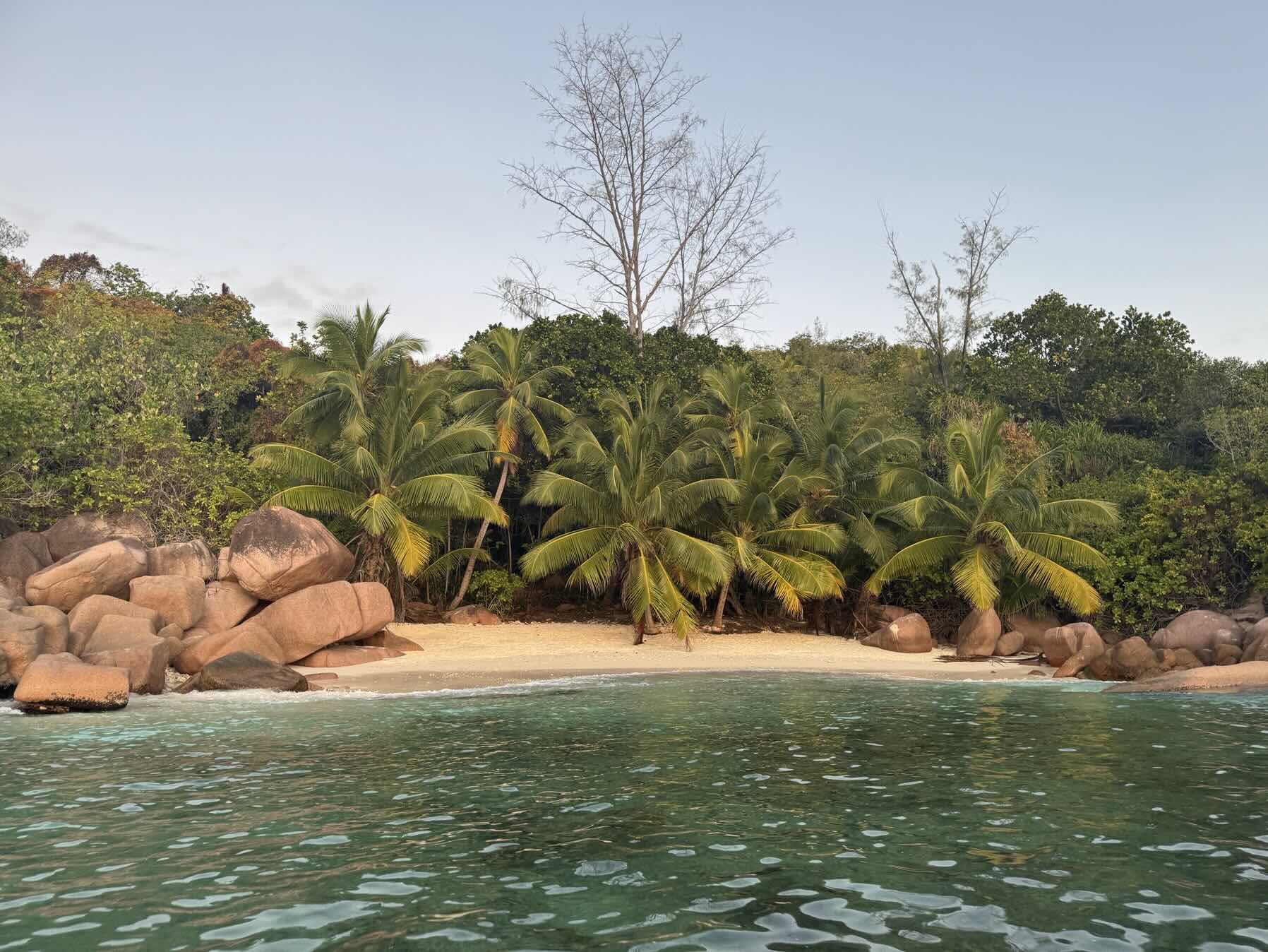 Seychelles D4_A5ACF1E1-BAE9-41C1-963A-6973EEDBBFB9