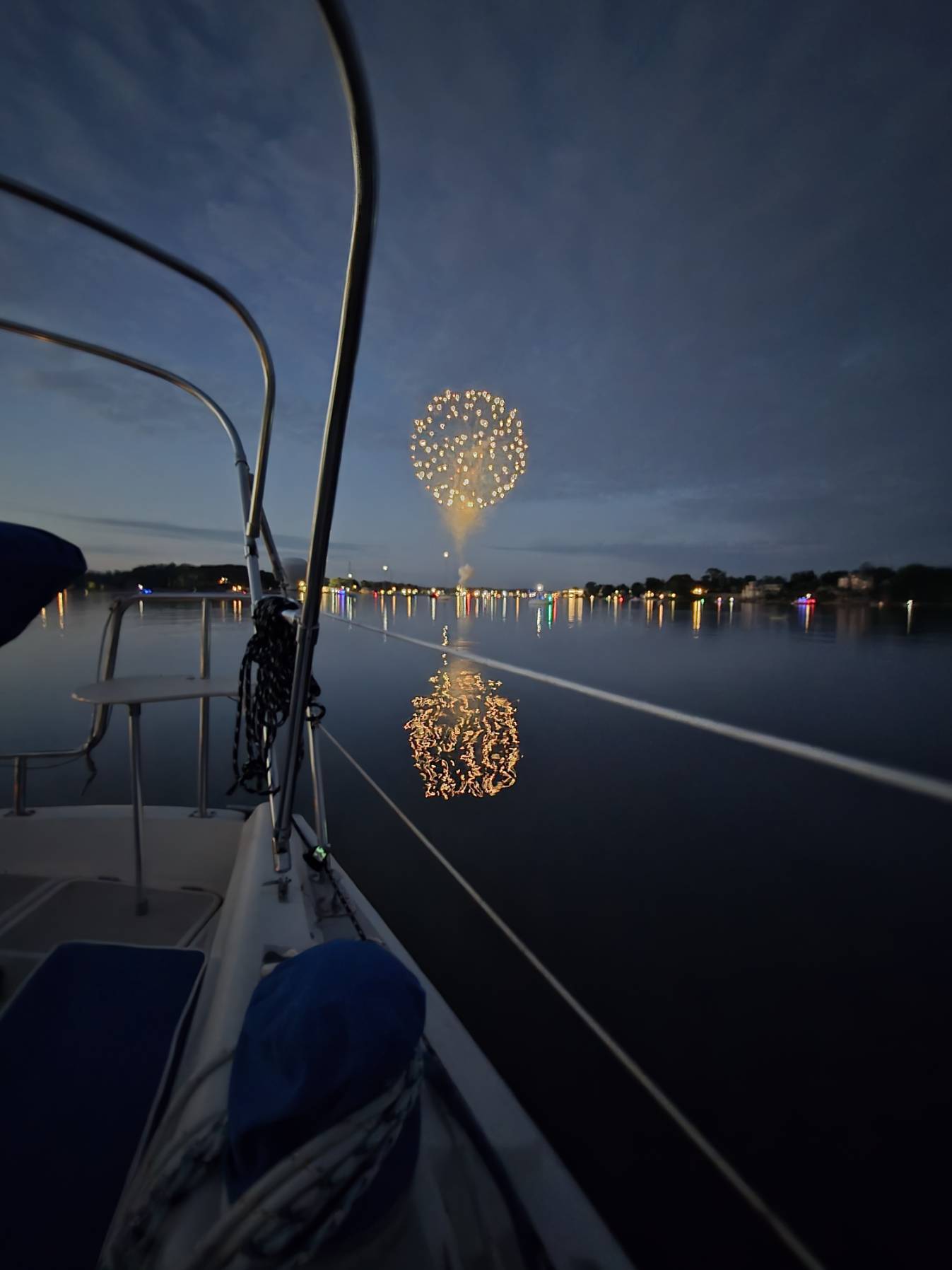 Branford Fireworks_1166D0AE-017C-4778-AA9F-FD0ADB71432D