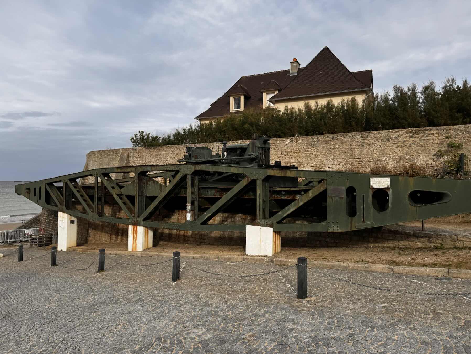 Port en Bessin. _74BC858B-69FA-4200-A538-8C0BF47078A0