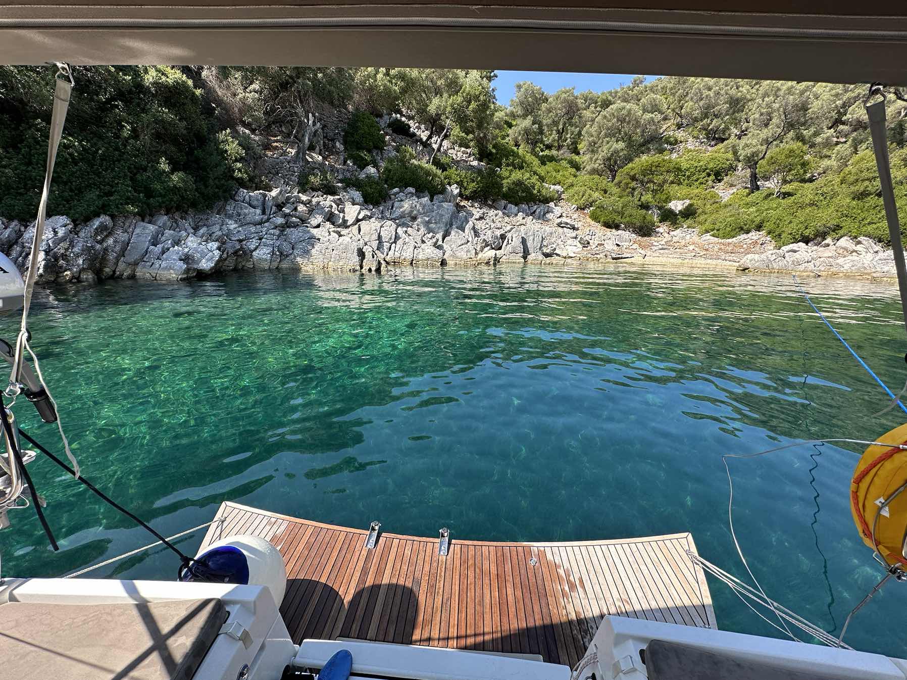 Motoring but got a whole bay to ourselves _764F3F06-4302-4675-B996-544DA674B0B0