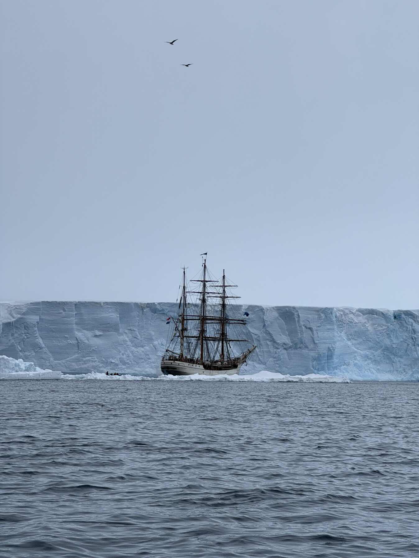 Voyage_77F040B0-7584-437E-B7EE-3296972CF54F