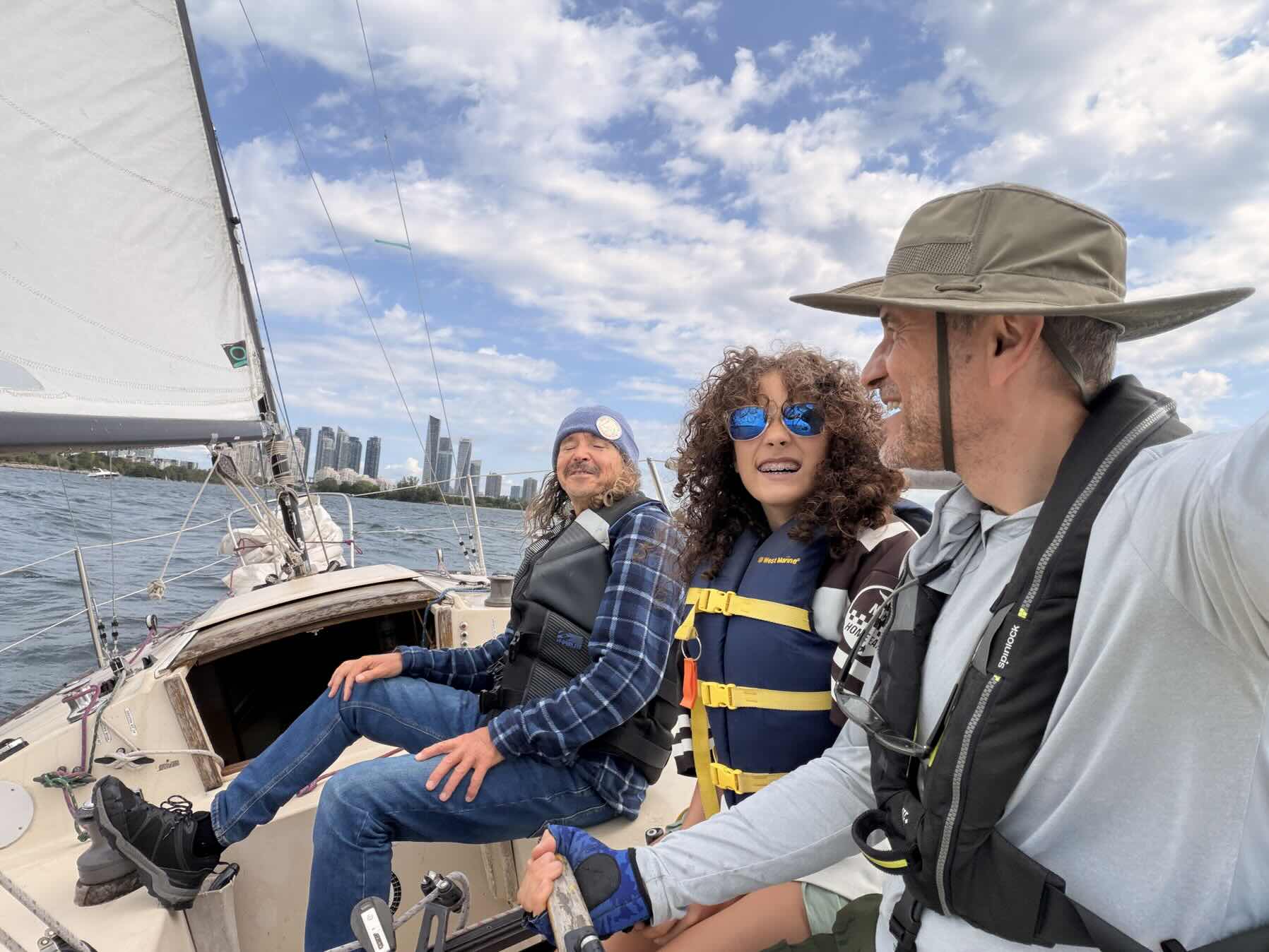 Sailing in strong wind with my daughter _37B89264-B8B9-4688-8D96-4D144D8736B8
