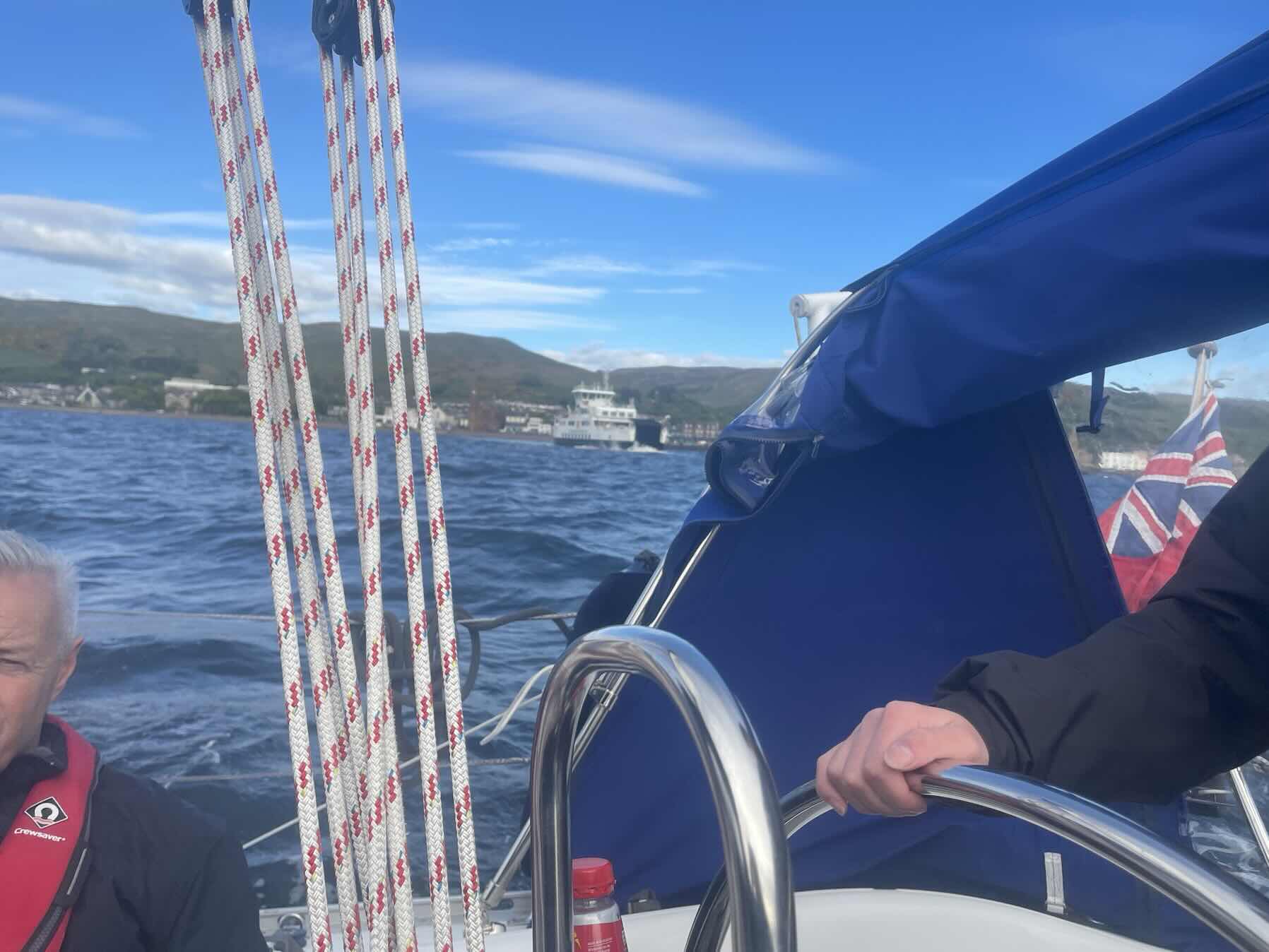 Monday night sail on Dipper ⛵️_B7BBBD6E-9AE2-4D01-8DB3-DA6840BC3C68