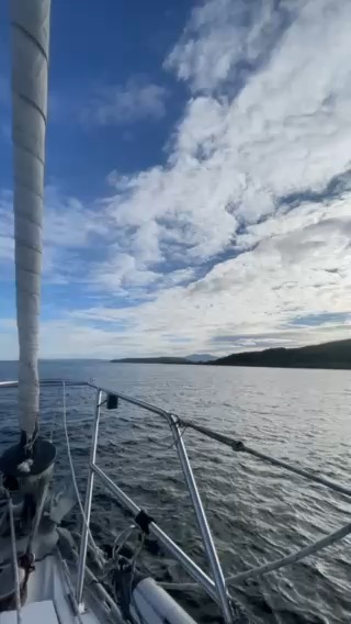 Monday night sail on Dipper ⛵️_684EE2DF-5B64-472C-8467-C901ACD1EE2A