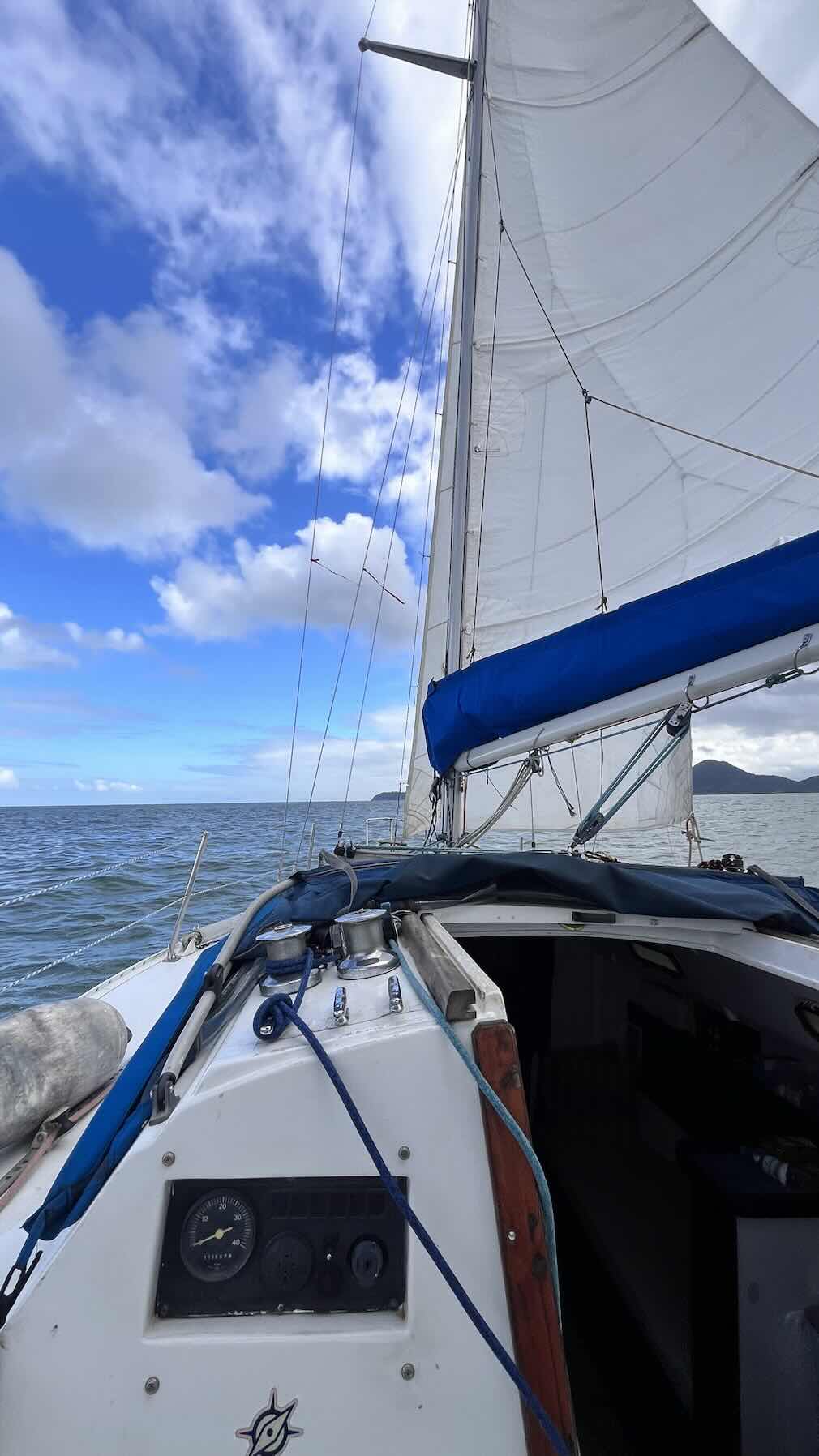Solo Sailing_D83F8DEA-0423-4CA5-A8C1-5F3B6C1CF996