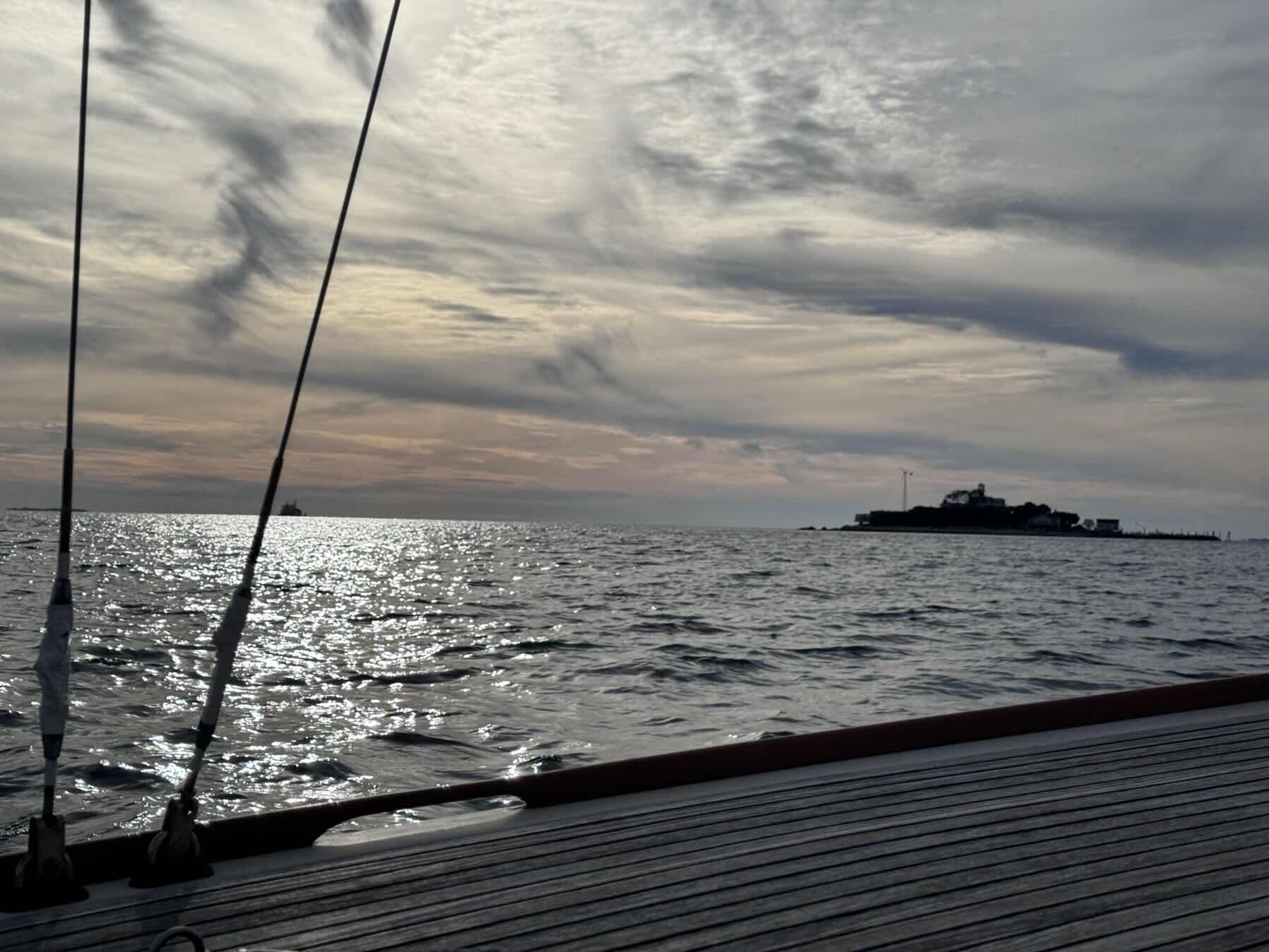Fall sail _14D3F537-D9FC-4244-8F90-1F59639A46A1