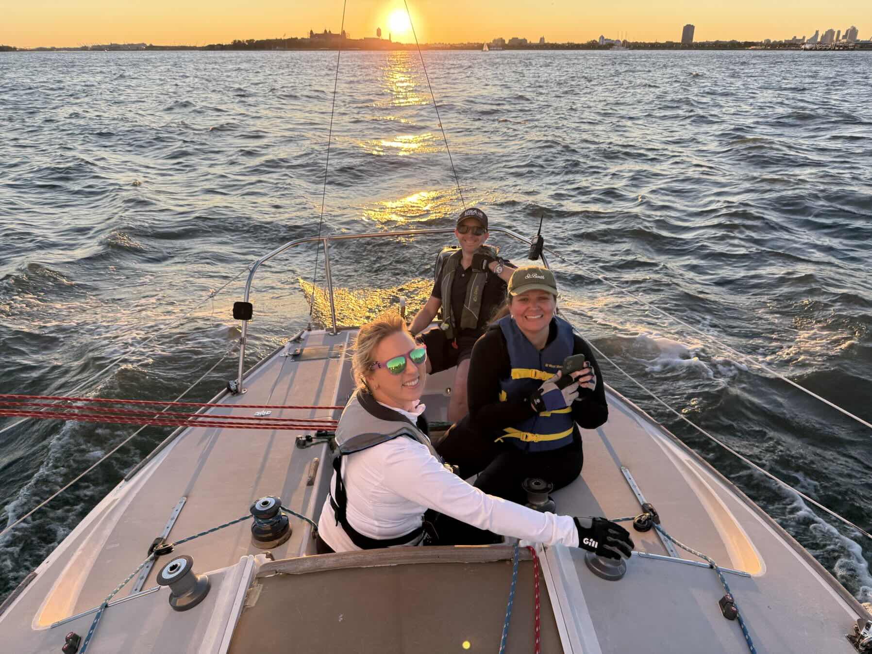 evening sailing ⛵️ 🌆_2794D608-C653-4AC3-B06E-DF307D13654E