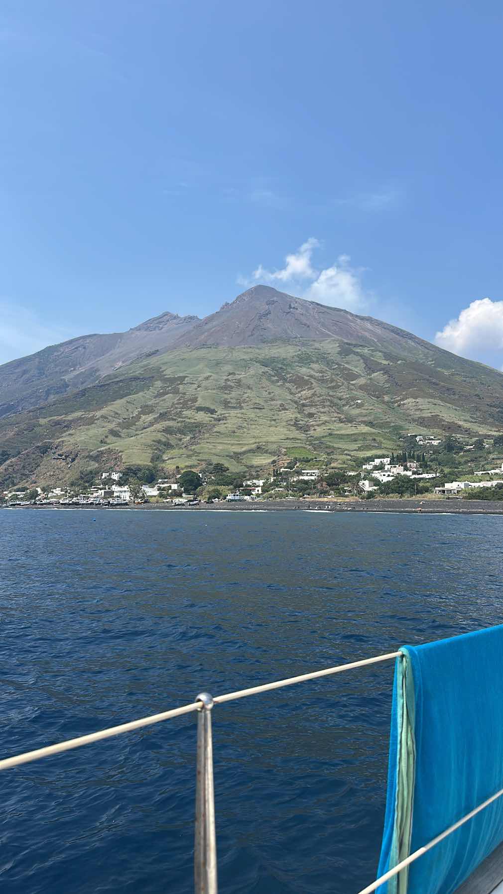 Sail to Stromboli_7478163B-1FC4-47ED-B8B0-85F7A2D4118A