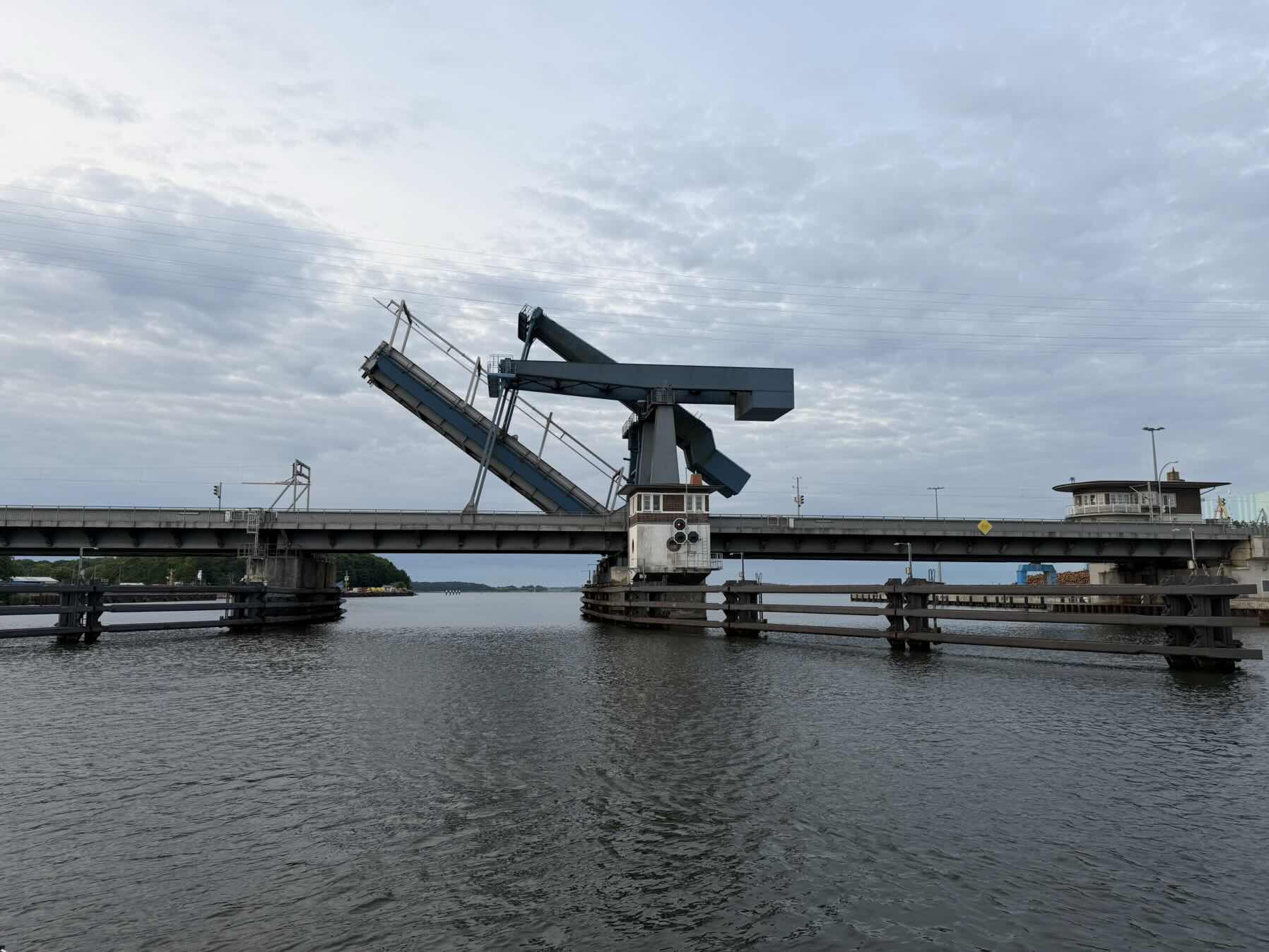 Swinoujcie (sgen weesh chay)_31273F19-6AE5-41FC-9972-8F88999F83BD