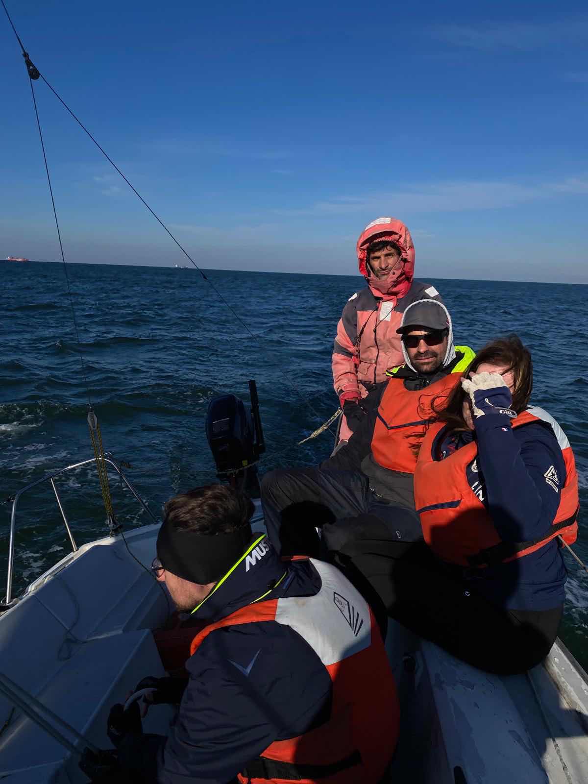 Escola de Vela Adultos_3947AFEA-95A9-40E3-9EEE-739E1C57294B