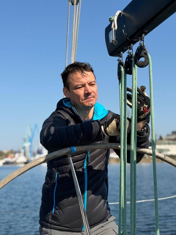 Voyage photo from Sailing day. Tack and jib