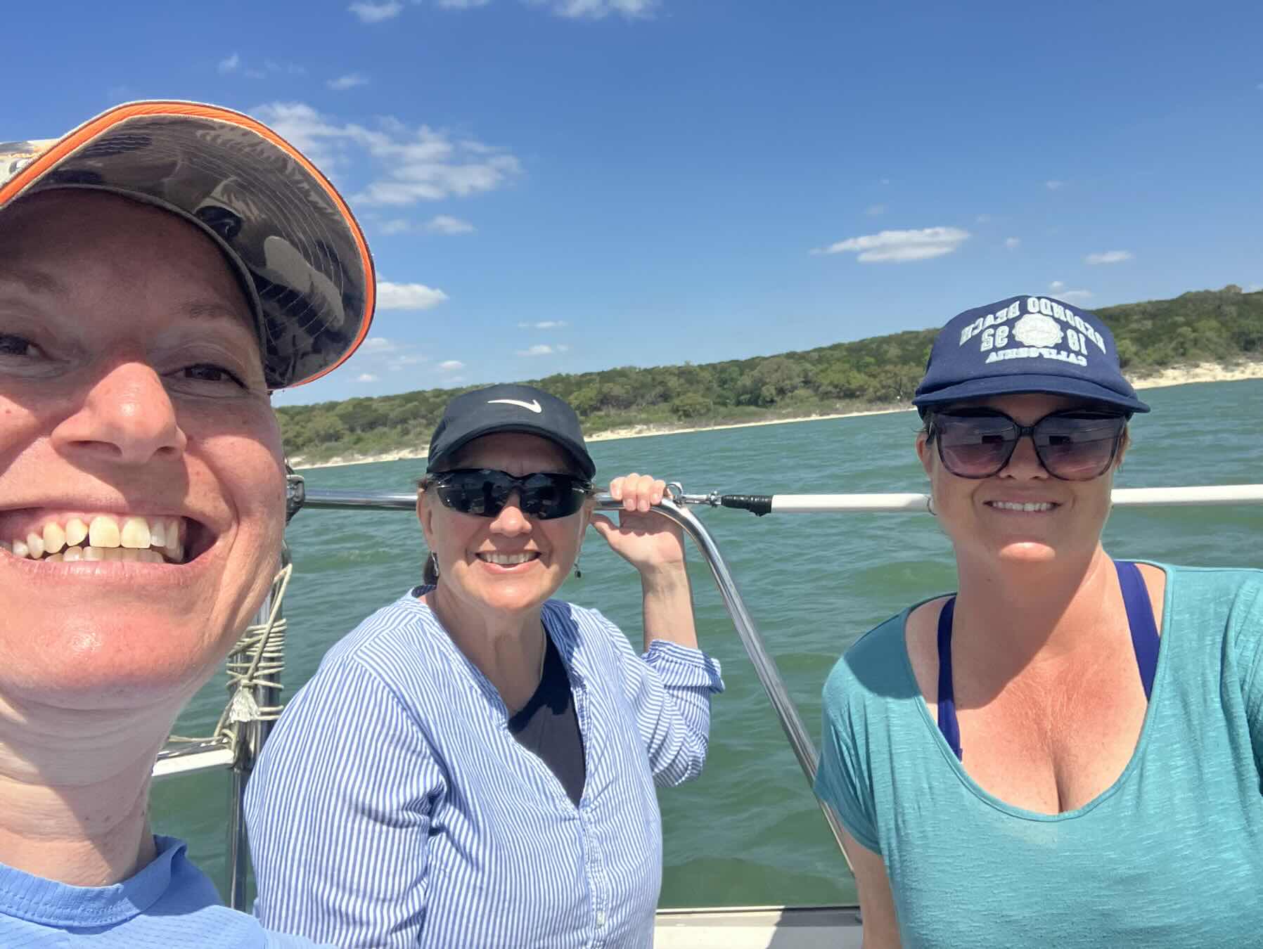 Sailing with the girls_D85941BF-AB0F-4EAD-839C-E943C04DD881