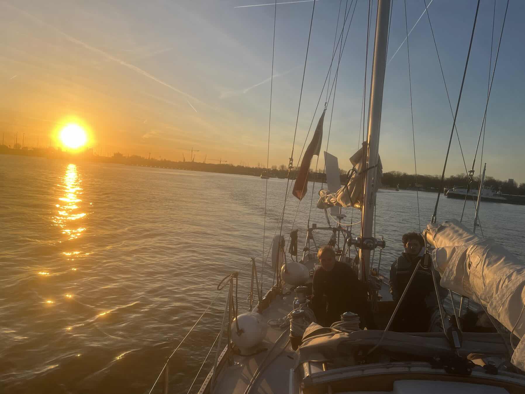 Sailing Gipsy Moth IV from Amsterdam to Lelystad_16307AC3-93B7-47AA-836C-D2406231E973