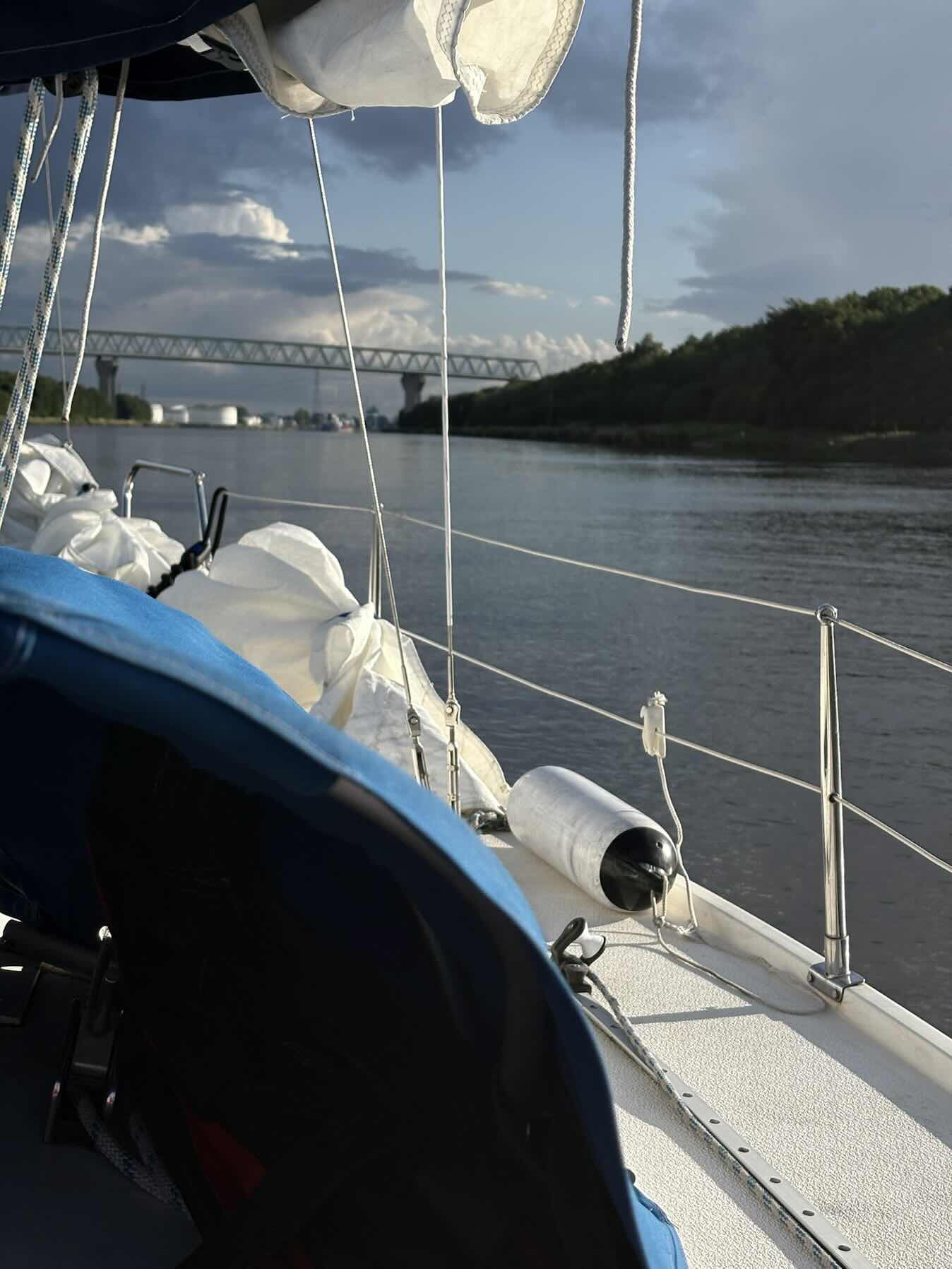 Leg8_F94AA343-94C3-429B-A799-7DF56C18B735