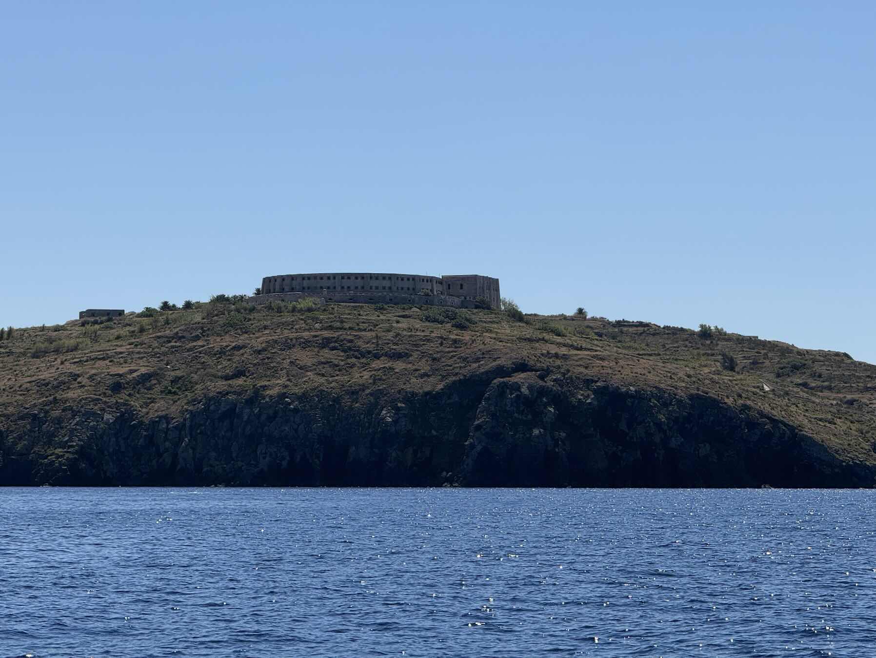 Buon Giourno Ventotene!_8FA06326-D031-4EAF-8C2F-54C78588CD25