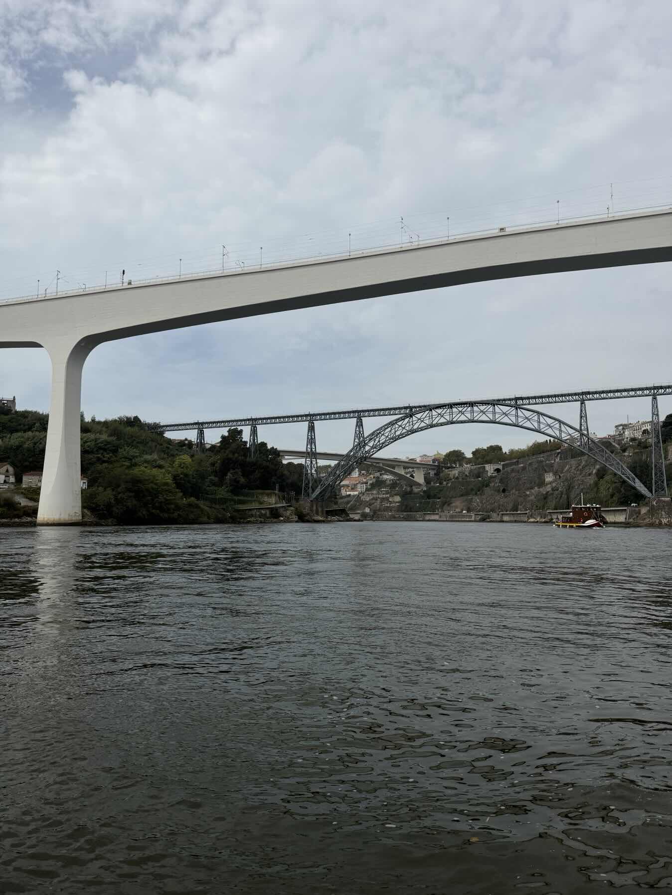 River cruise_65D93927-6AEB-498C-817B-86429E4517A1