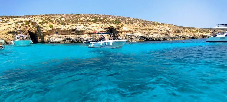 Voyage photo from charter 