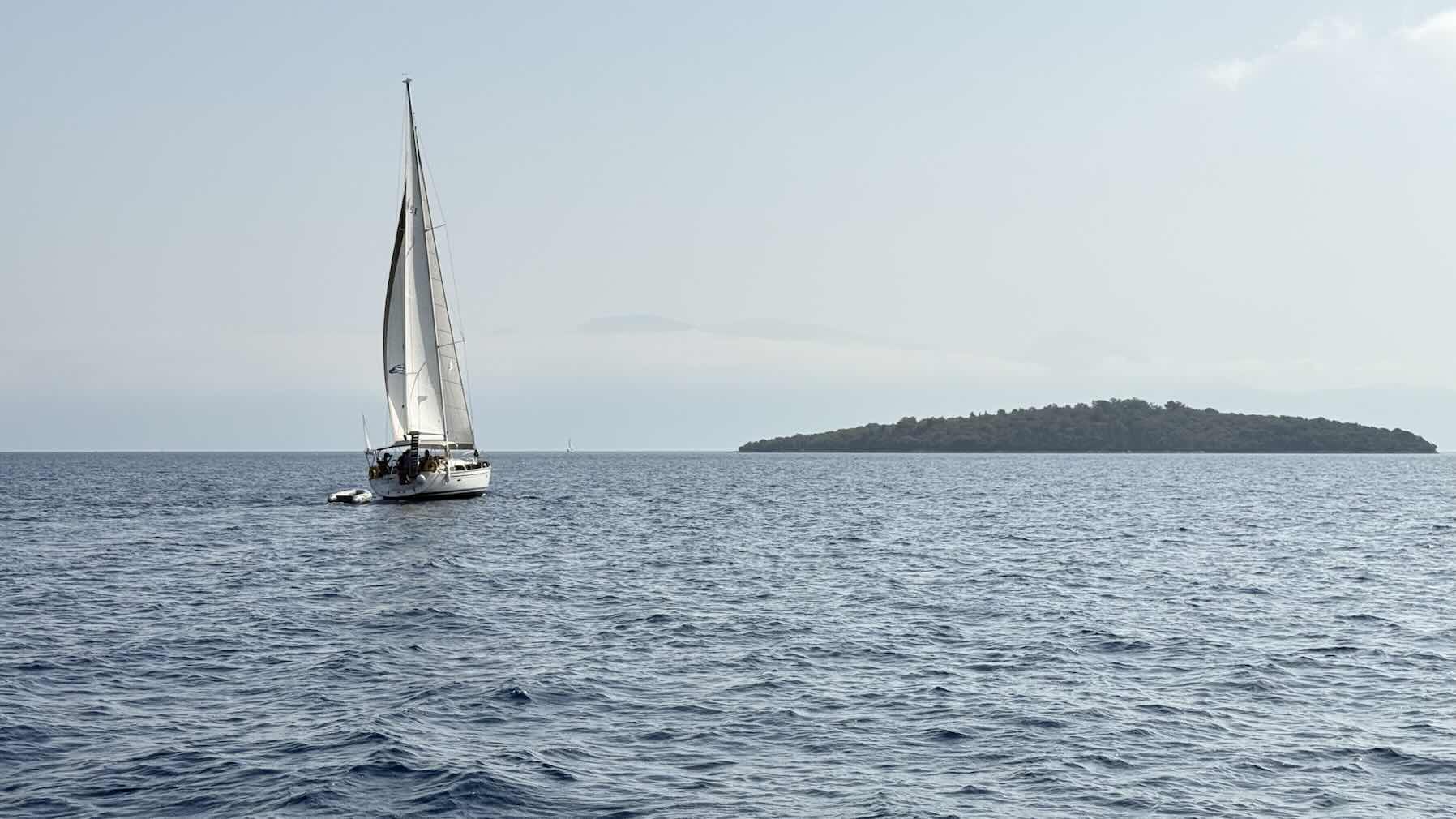 Yacht Vivi_767C88DD-DC39-4BA4-8CB7-288626660137