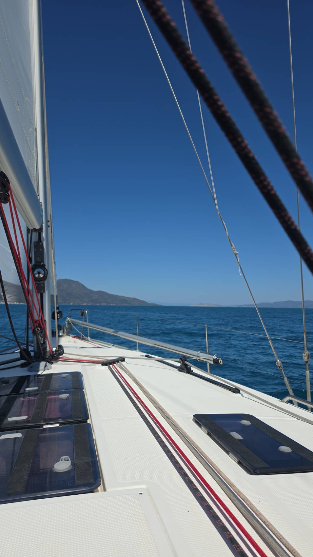 DAY SKIPPER + 
HELENA
BAVARIA 45 CRUISER_943EB551-6F04-43D0-B4E5-3B9CA7C33019