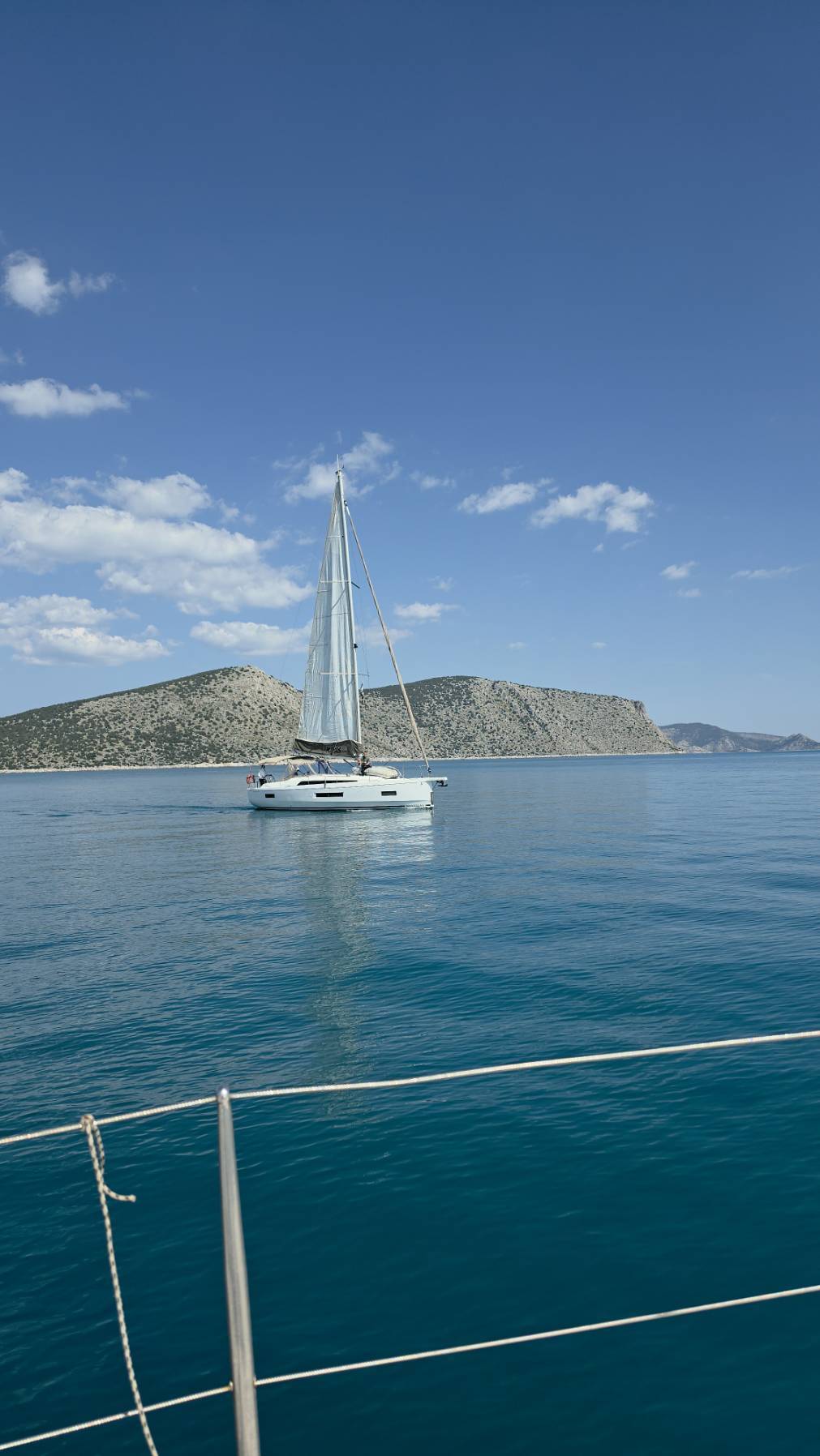 DAY SKIPPER + 
HELENA
BAVARIA 45 CRUISER_C533E03A-54EC-438B-B384-6F29203684FF