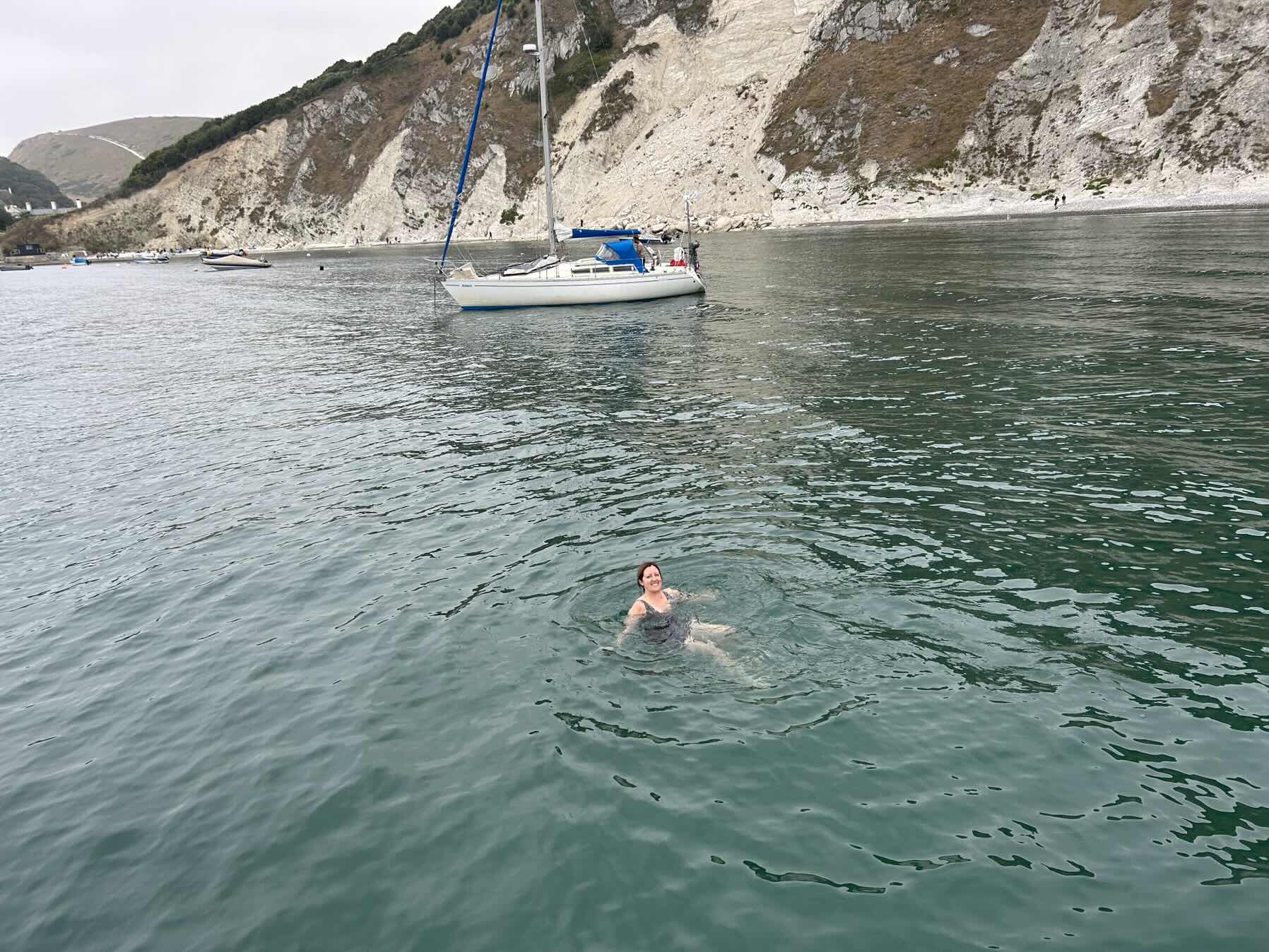 Lulworth cove for breakfast and a dip._20CD6C50-AAA2-4148-96A5-23B5758DBA1E