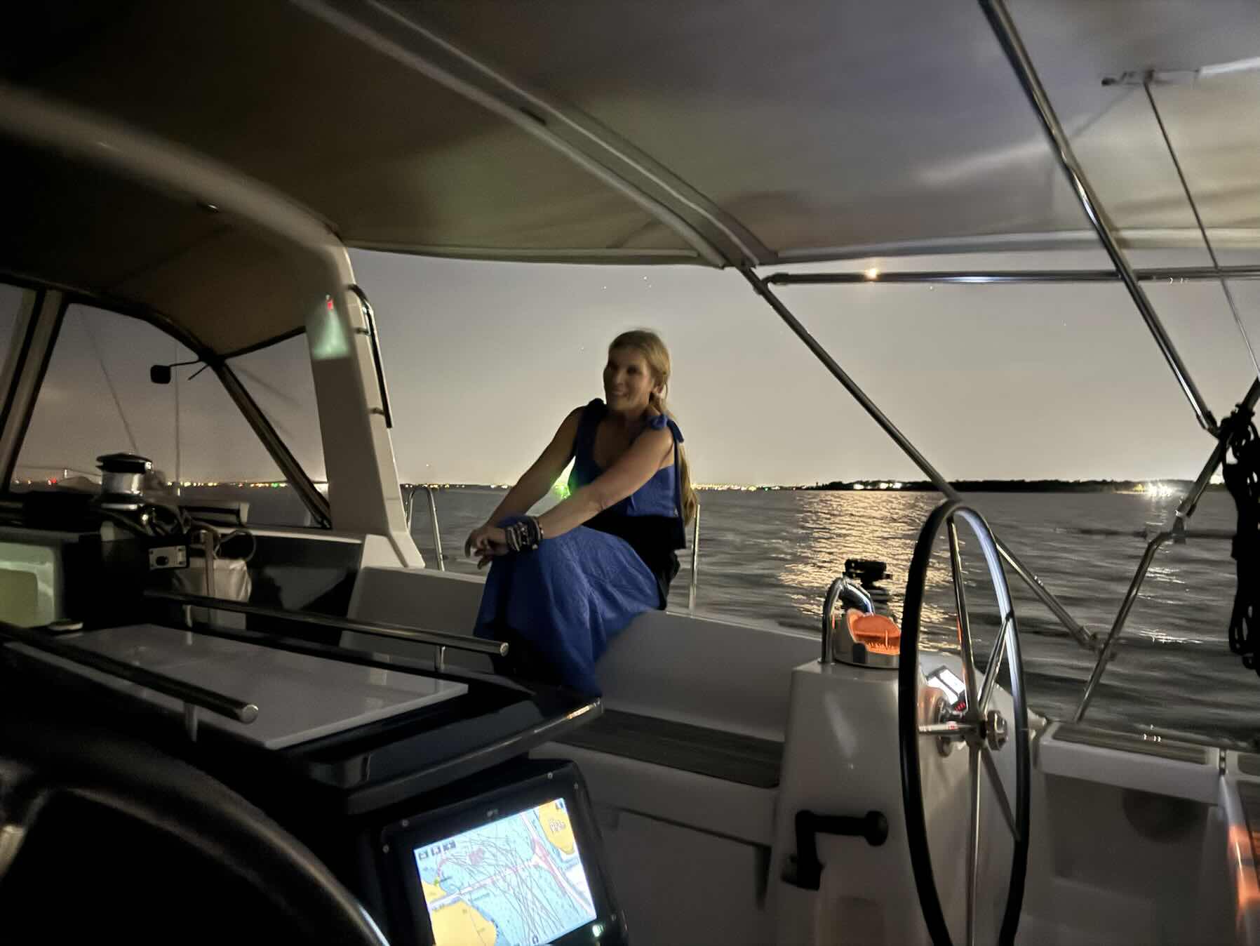 Night Sail with my wife_00846089-EB4F-4942-87D5-8B0FD586D280