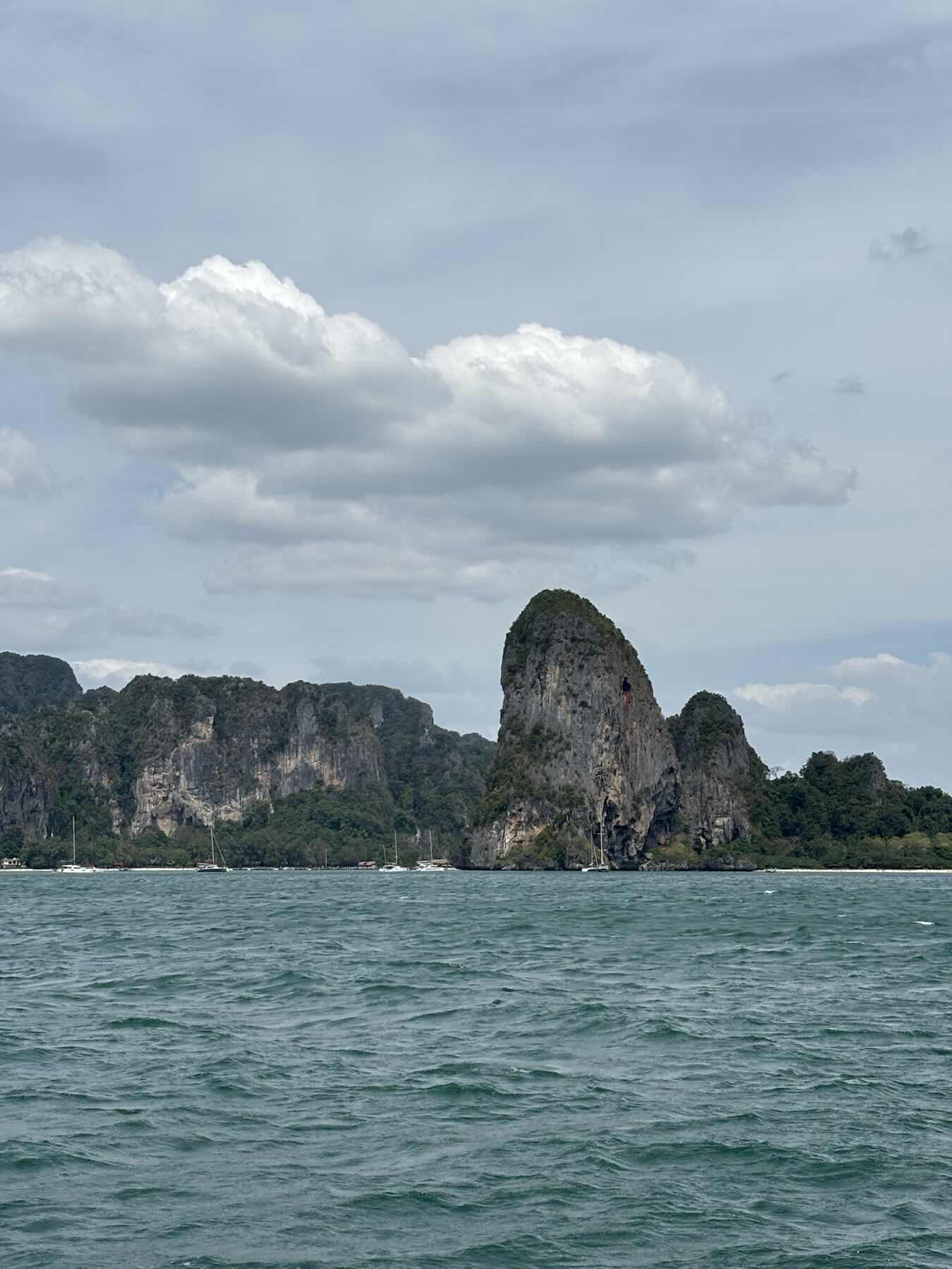 Race 2 Thailand _9BE14D67-1473-4475-BB56-58E0CC900721