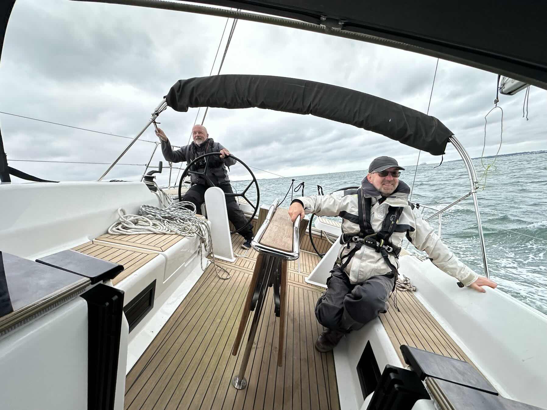 Trip Gosport to Weymouth on Paul Godfrey’s “Doris” Hanse 388. Fresh N / NE winds -starboard tack the whole way!!_6FE67002-B20A-4858-86F7-21D4B954E7F4