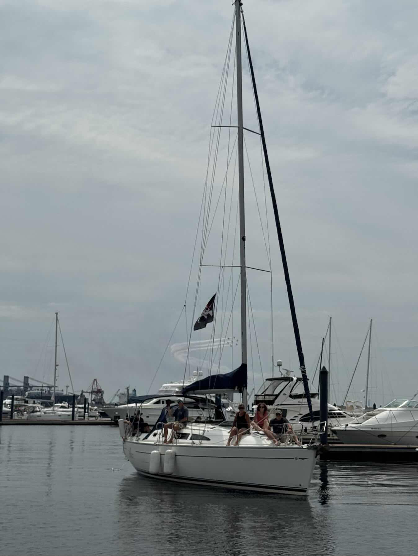 Cruise around the Harbour with family_7CE94CB5-3033-4D04-91CD-CFE1E1860B0D