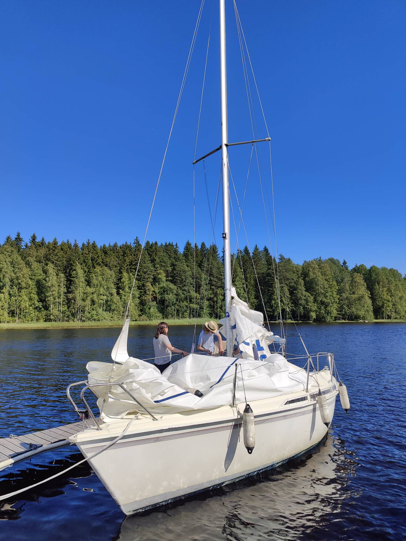 Pimeesalmen jäätelökesä_7D577692-45D2-4397-9681-81D80A7A4F26