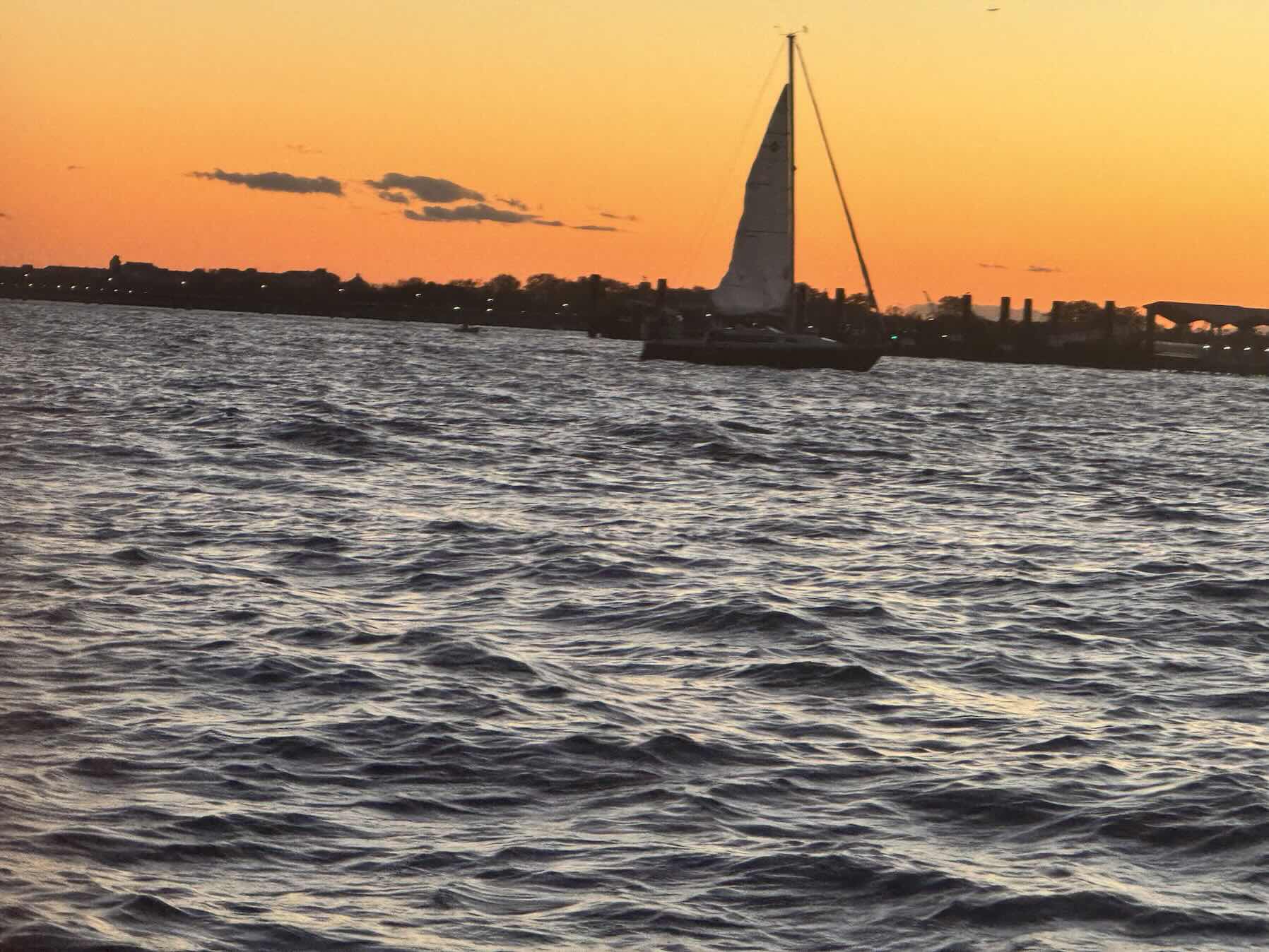 Main-only gusty fall sail_0A751F35-3E25-4A5A-8F4F-51471AC7AC63